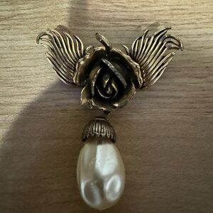 Vtg Signed Botticelli Blooming Rose Dangle Pearl Brooch Pin Gold Tone Wings Drop